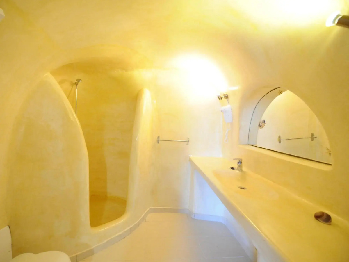 Manias Fira Residences