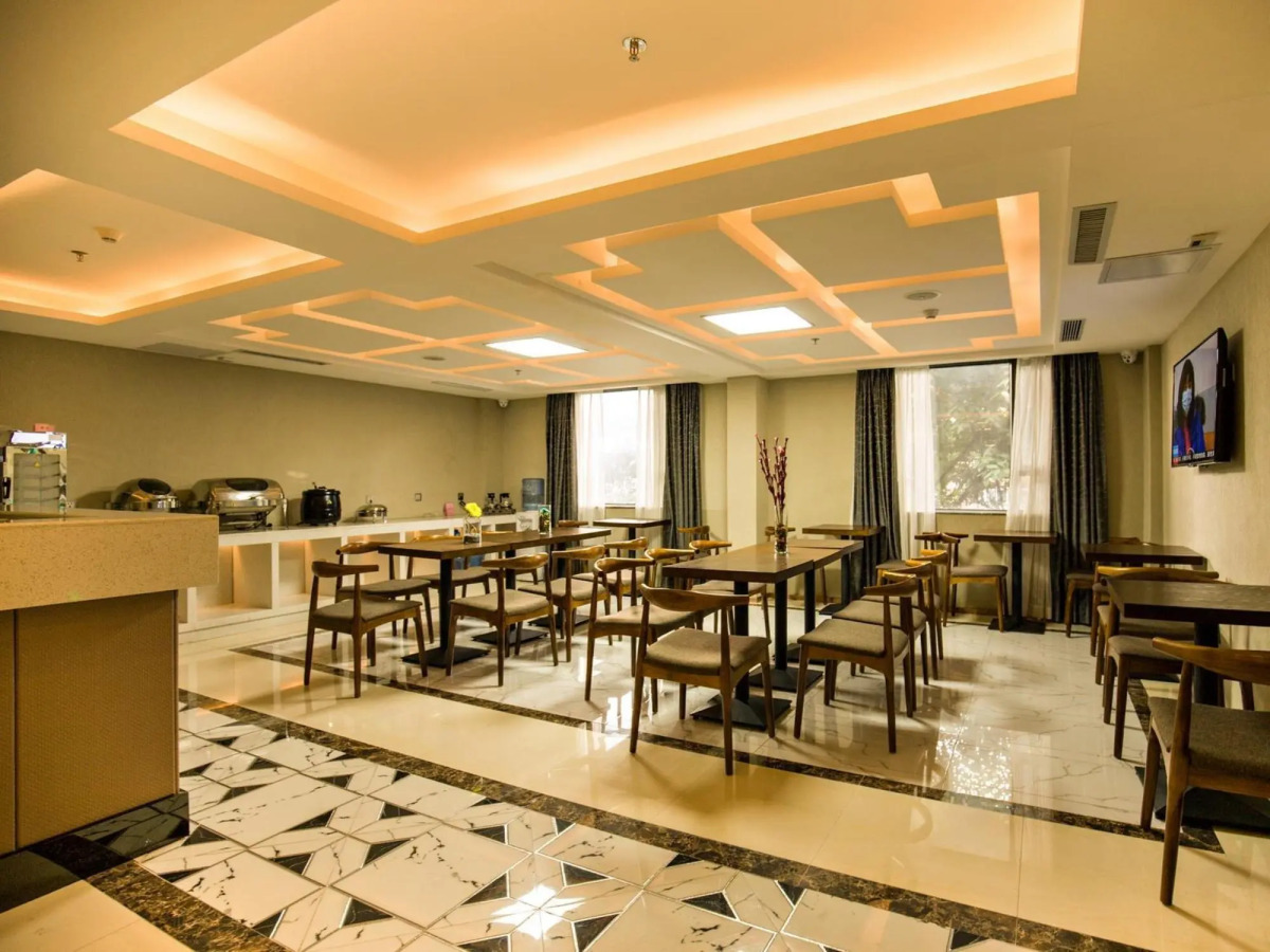 XingHe Hotel East Railway Branch