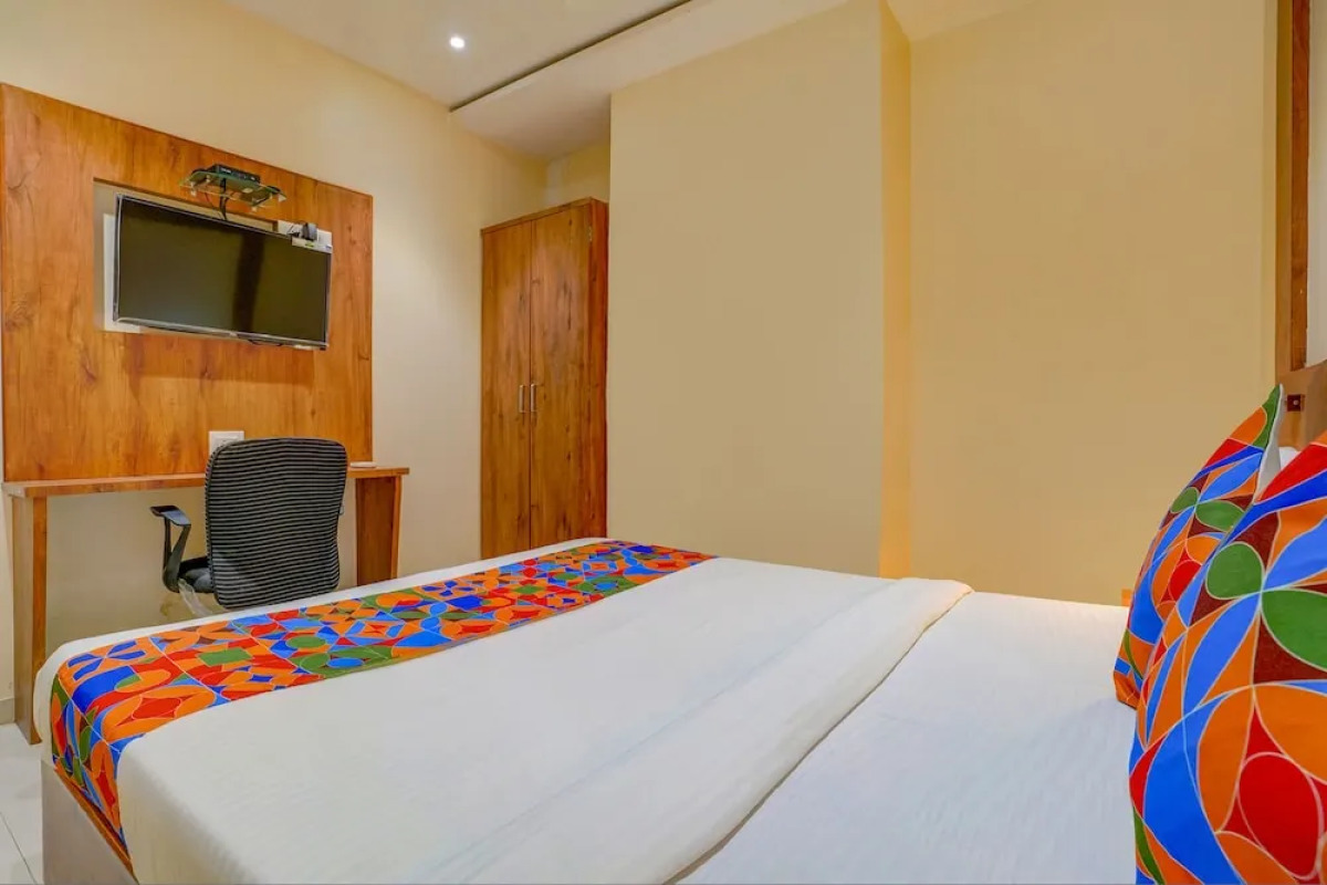 Fabexpress Colaba Grand