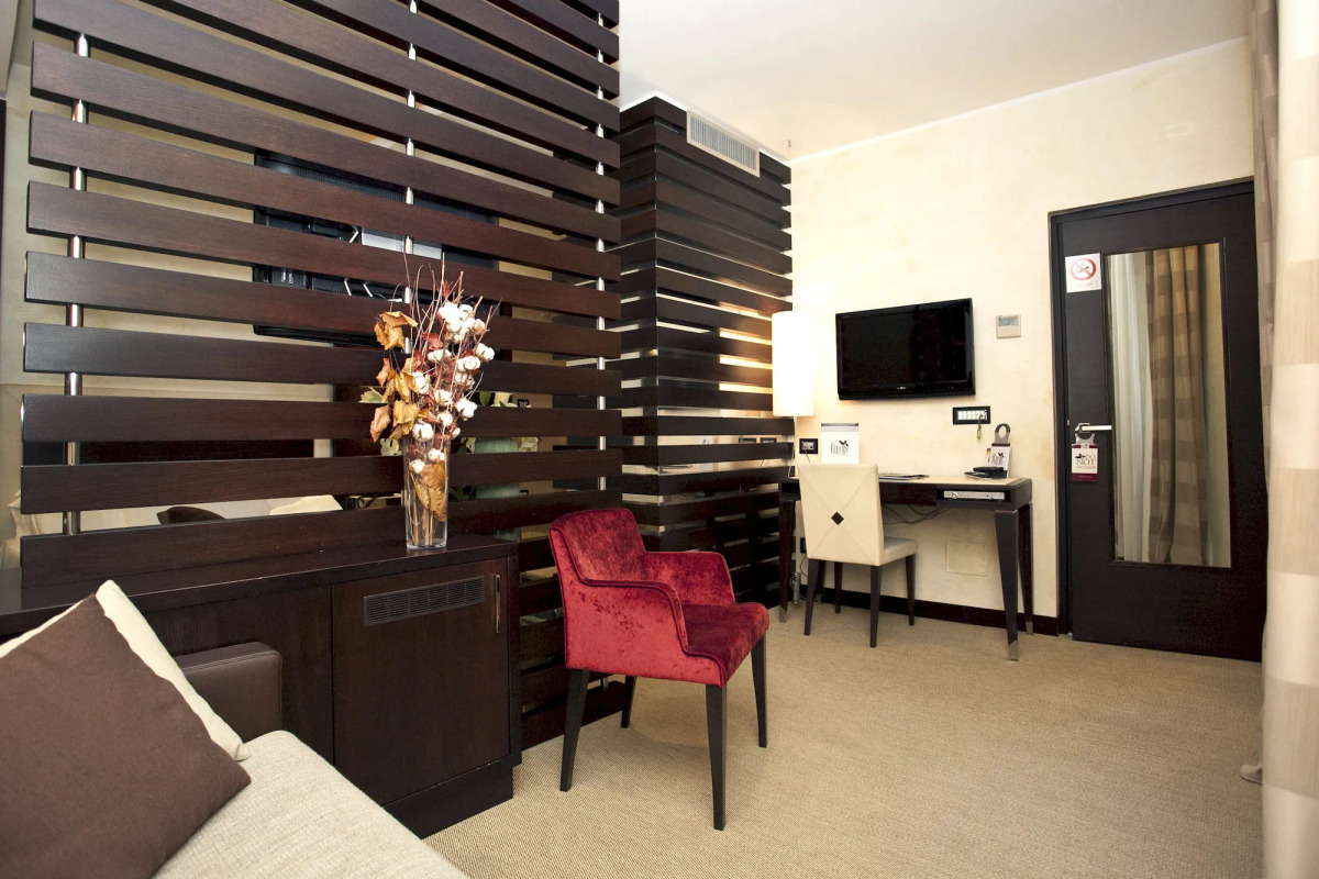 Les Fleurs Luxury House