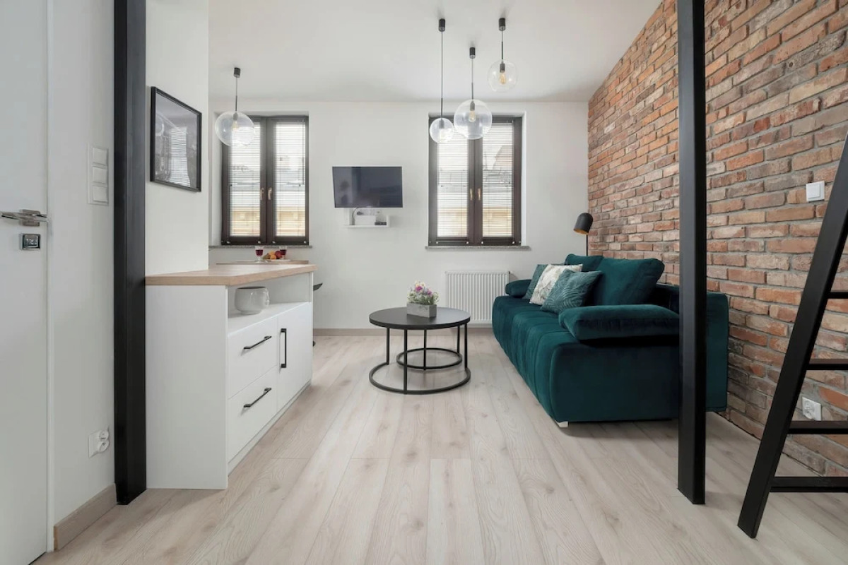 Cozy Studio in Łódź by Renters