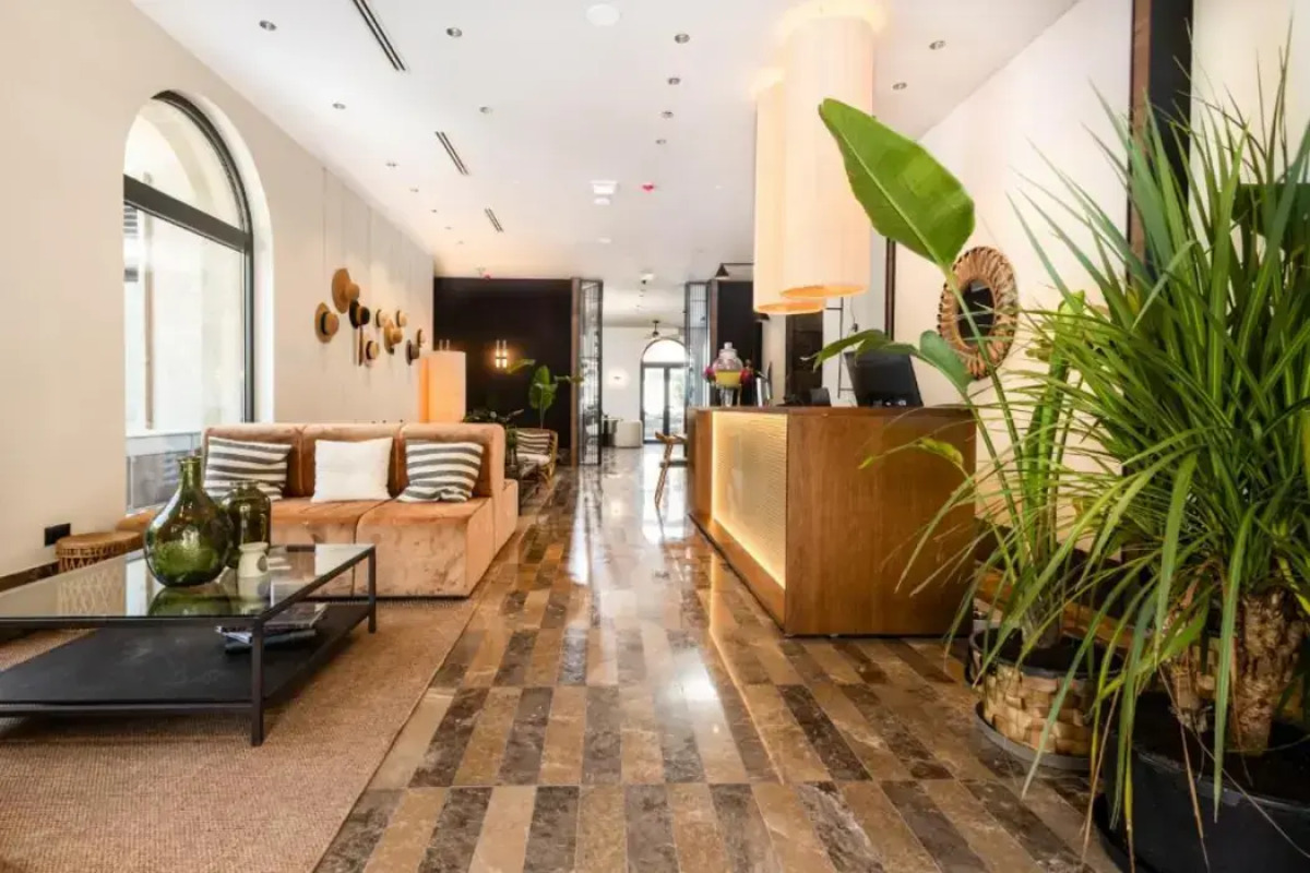 Infinity Hotel & More