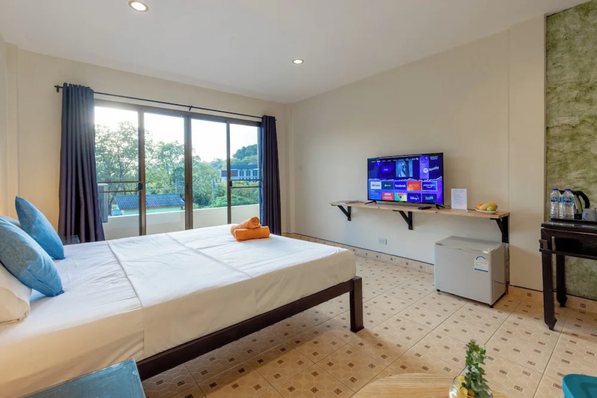 Club 22 Kamala Suites