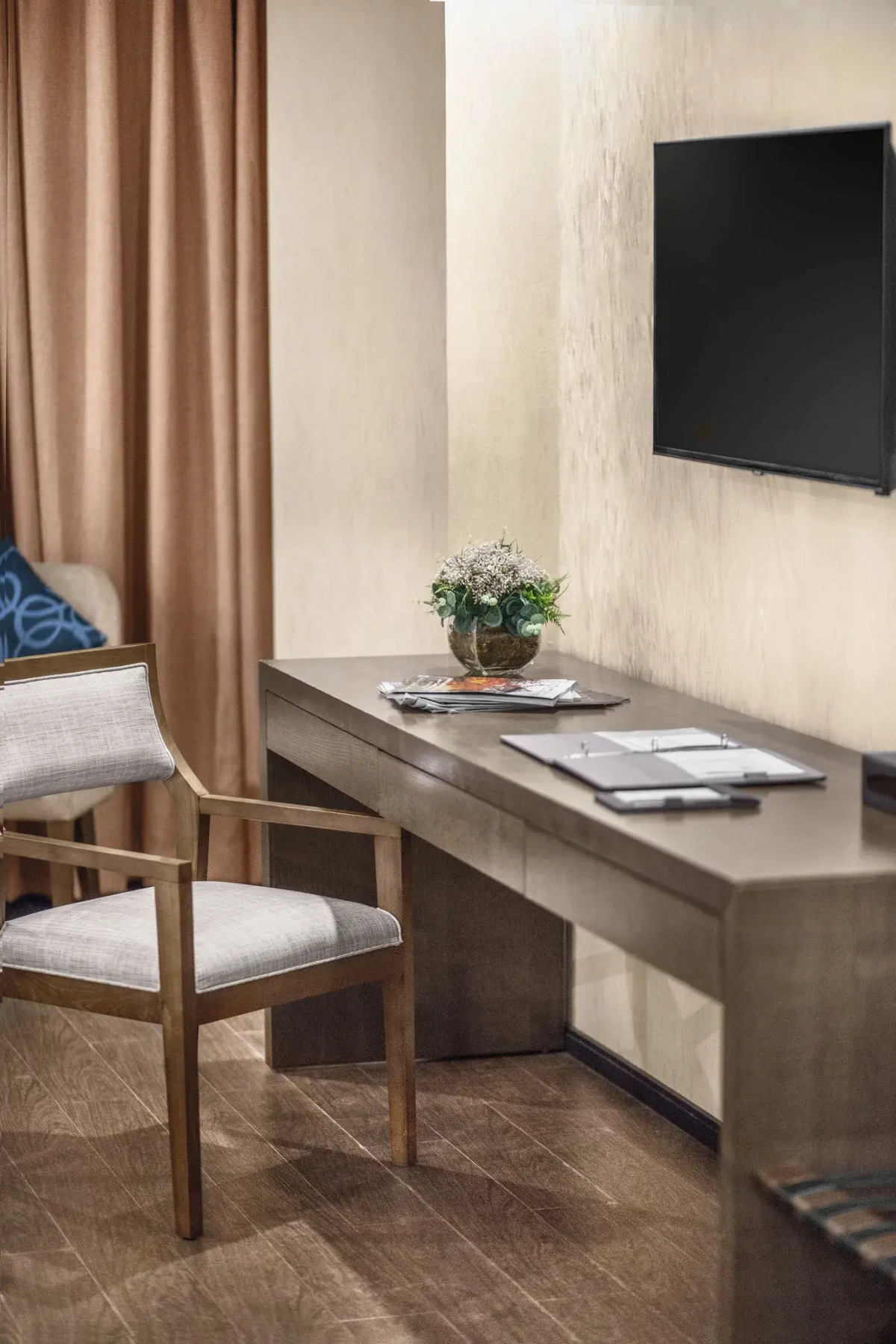 Golden Phoenix Hotel - Manila