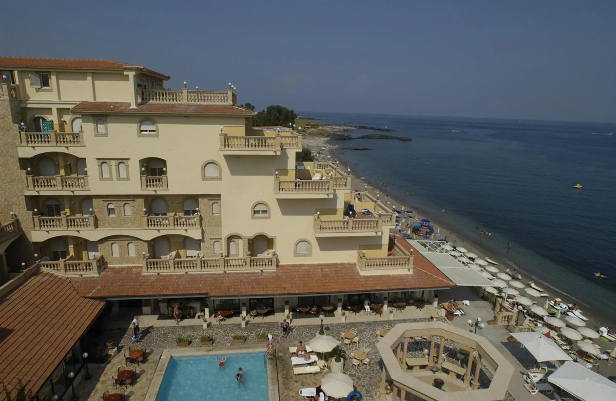 Hellenia Yachting Hotel