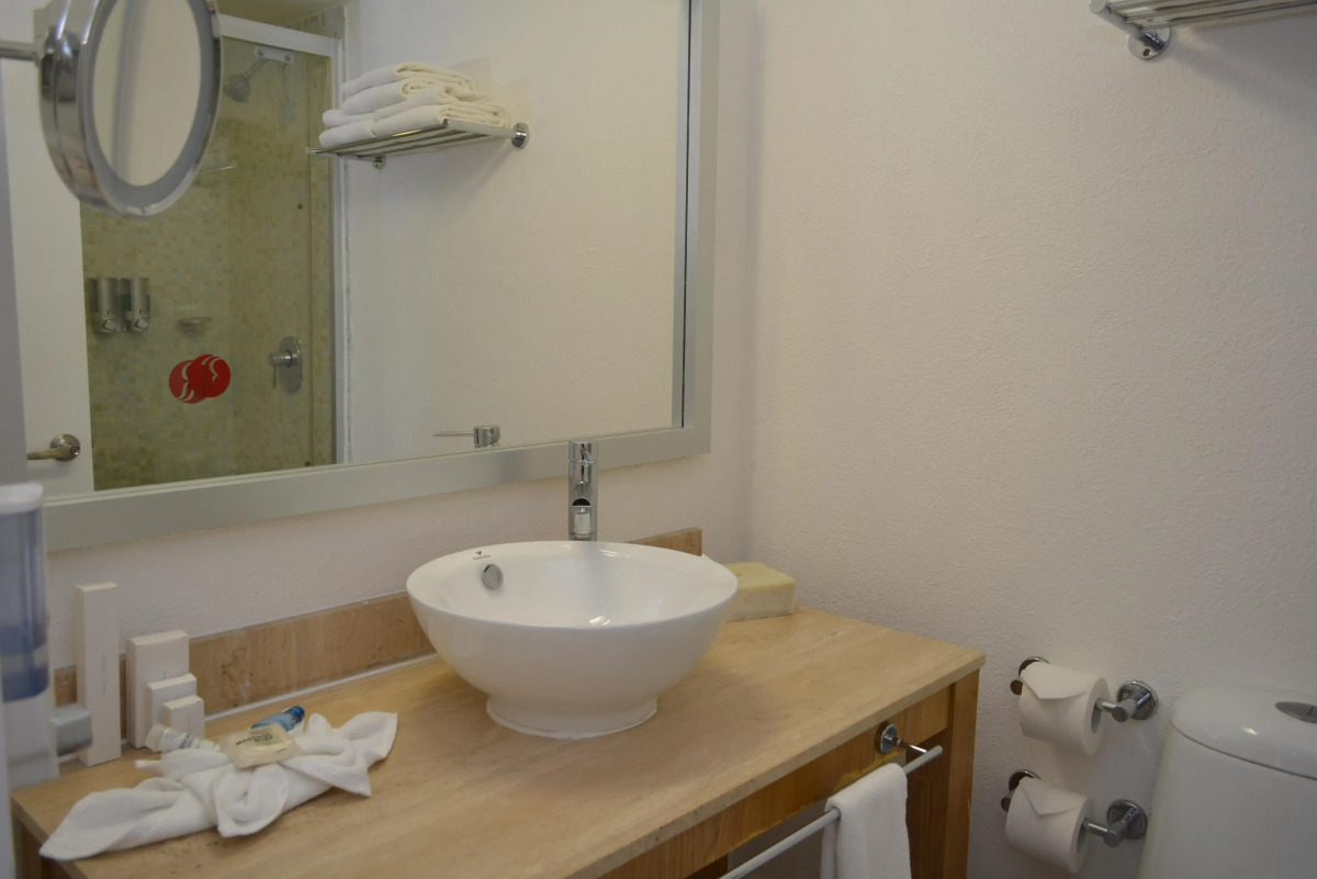 Отель Adhara Express