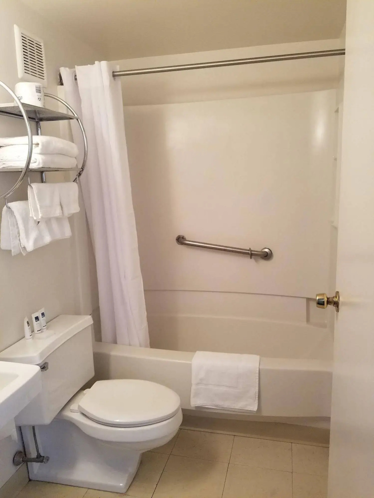 The Constitution Inn