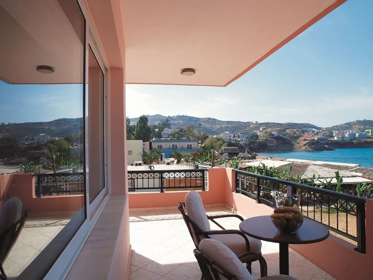 Niriides Beach Hotel