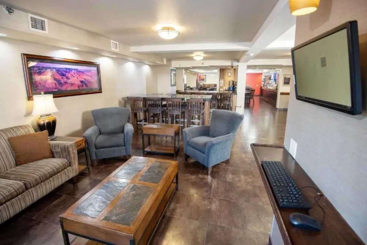 Grand Canyon Hotel & Suites