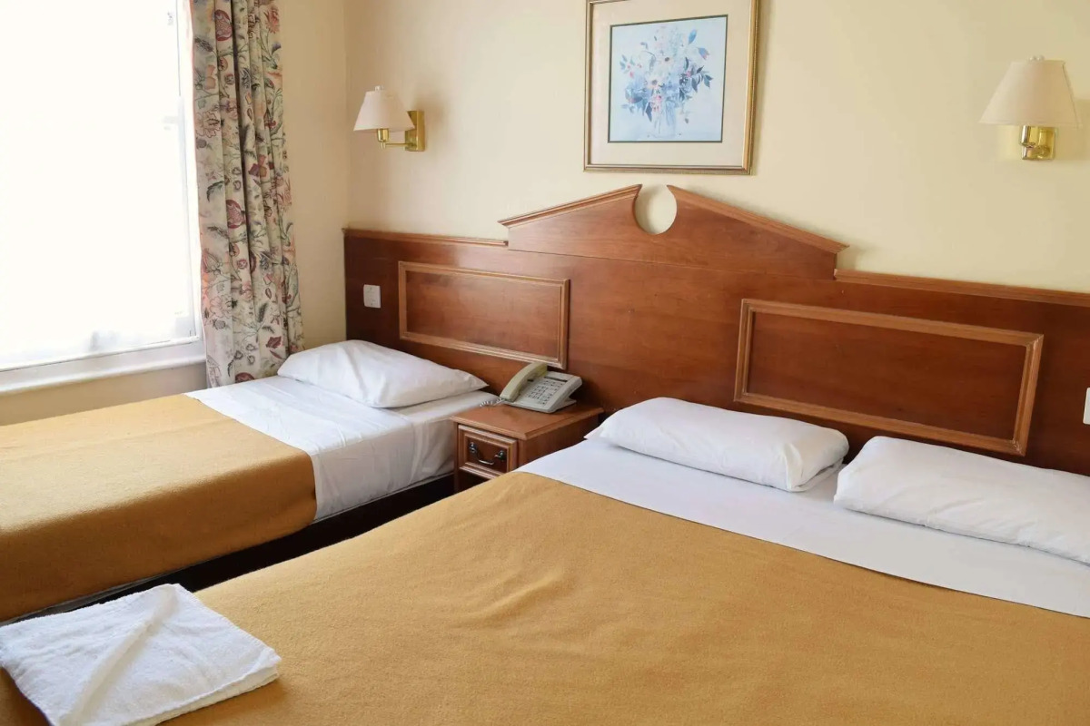 Pembridge Palace Hotel