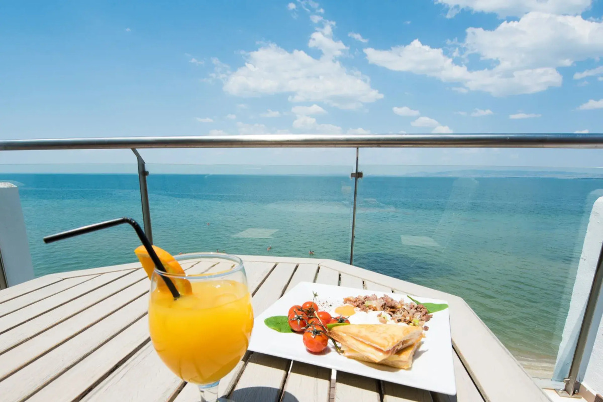 Golden Star City Resort