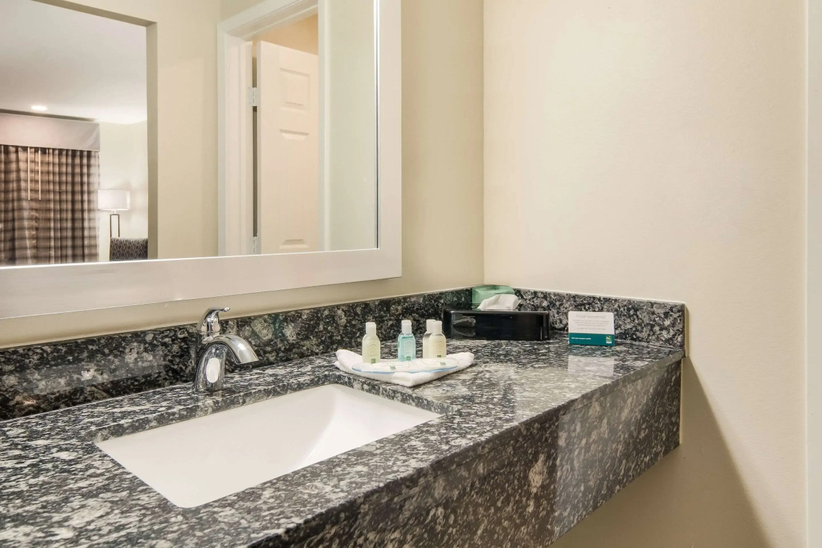 Quality Inn & Suites Dallas - Cityplace
