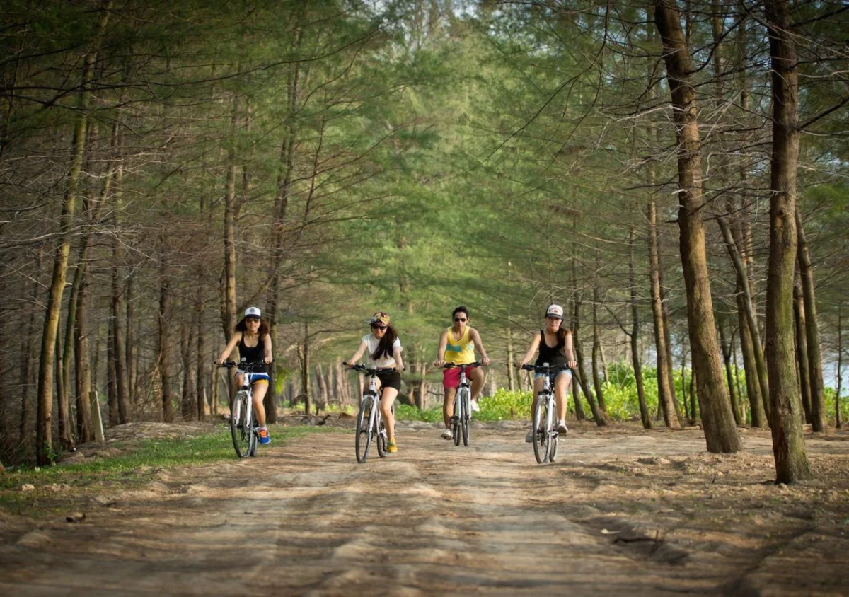 Le Coral Beach Resort and Cafe