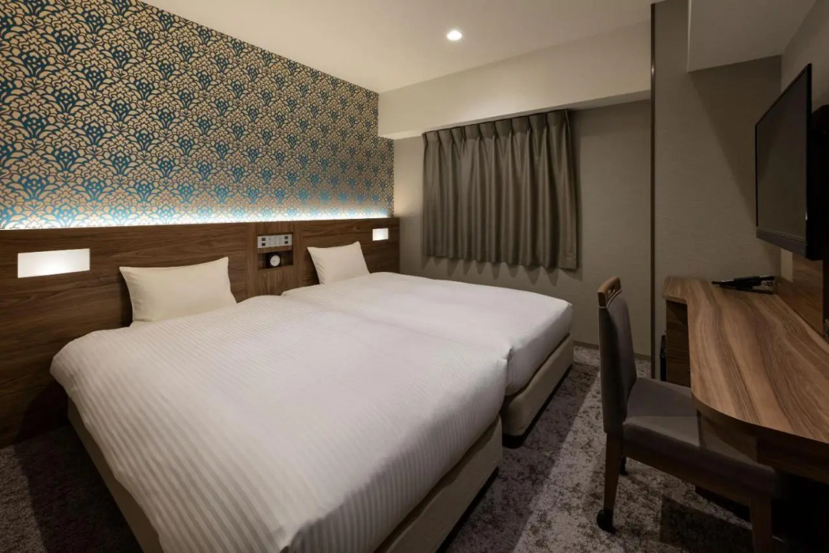 Отель The B Namba-Kuromon