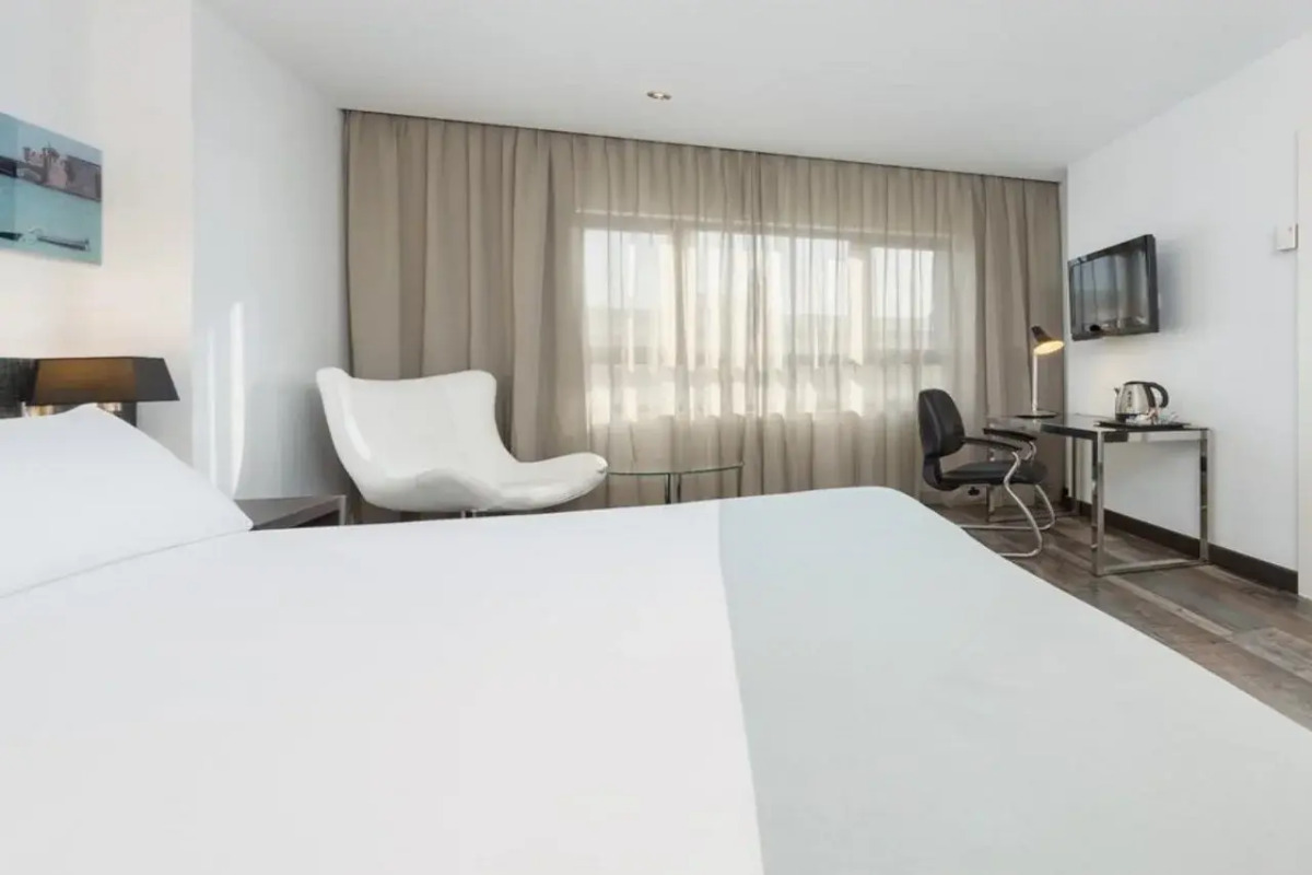 Hotel Cádiz Paseo del Mar Affiliated by Meliá