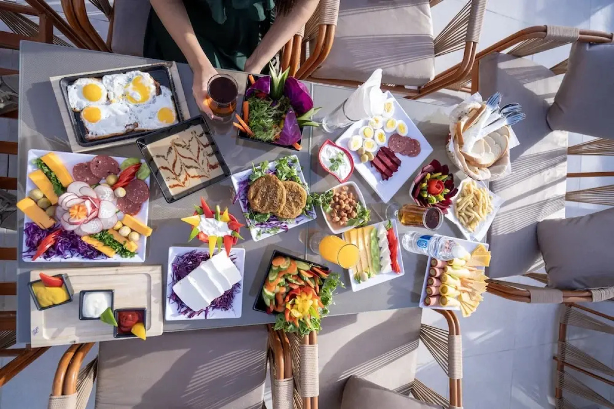 King of Pharaohs Pyramids View