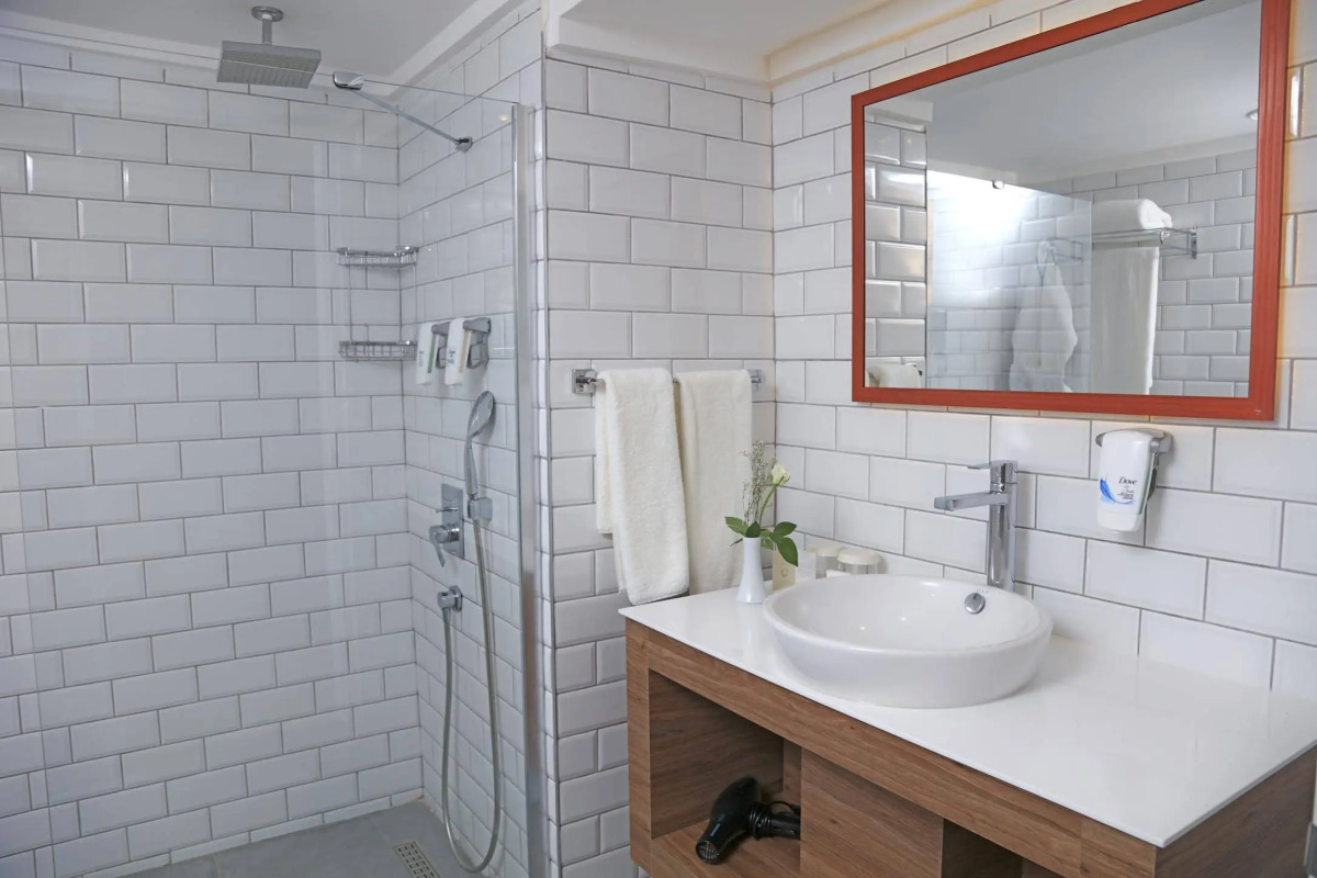 Design Plus Seya Beach Hotel