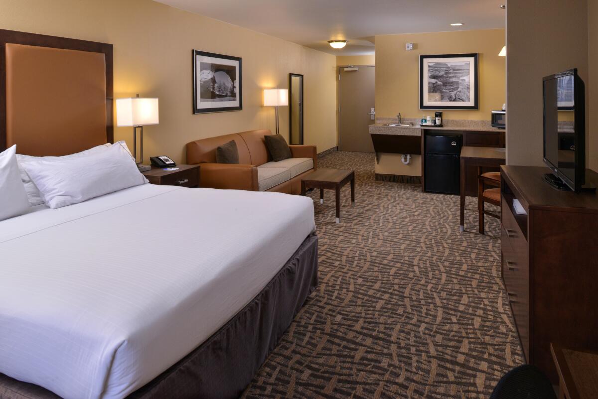 Holiday Inn Express & Suites Page - Lake Powell Area by IHG
