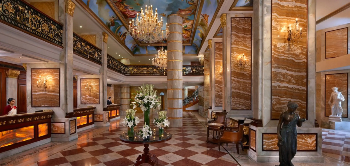 Hotel The Royal Plaza