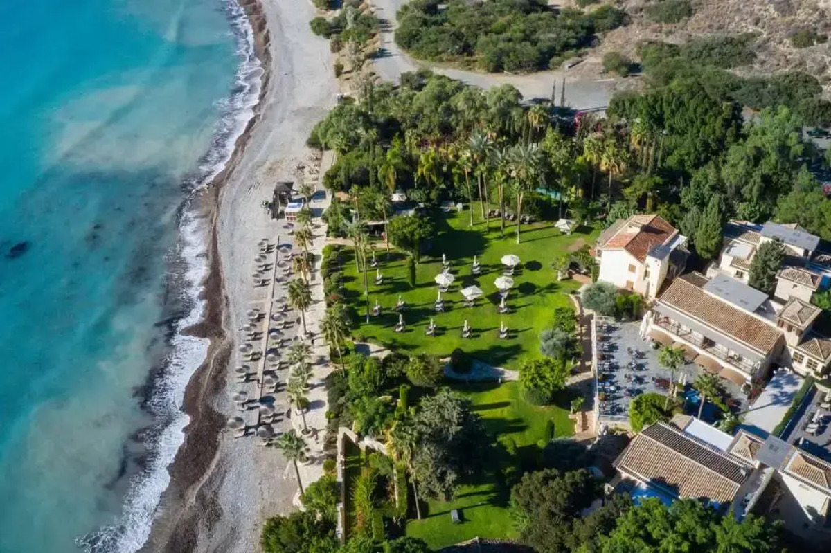 Columbia Beach Resort