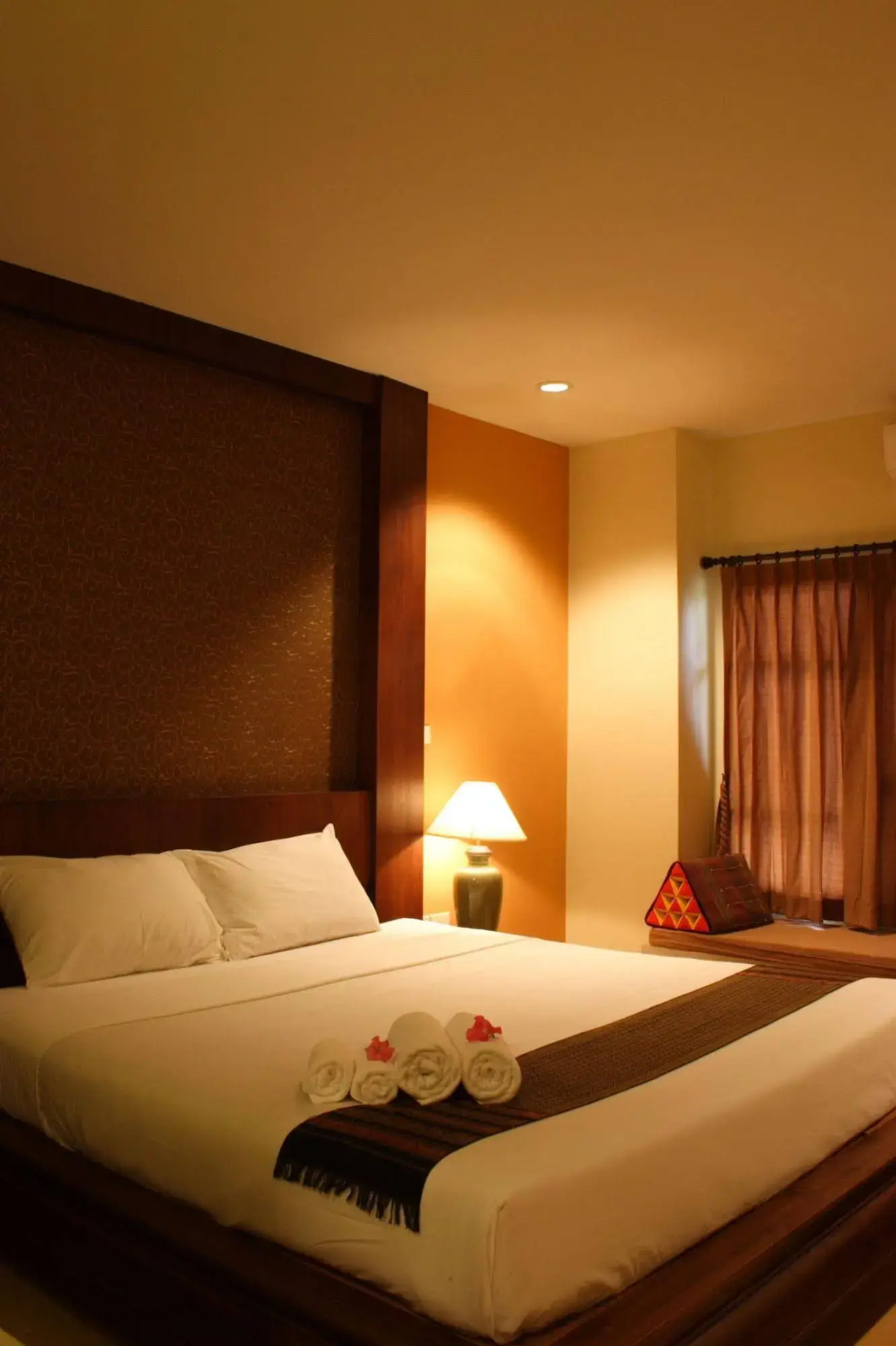 Tadkham Village, Chiang Mai