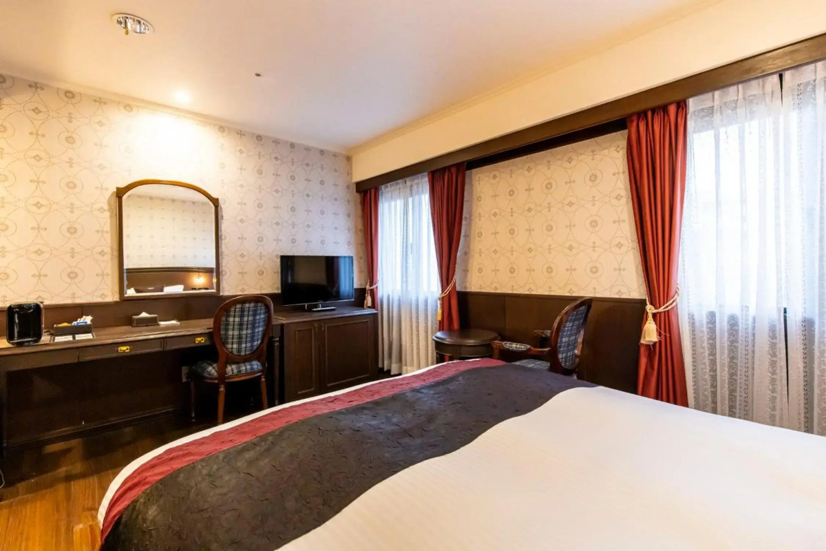 Kobe Tor Road Hotel Sanraku