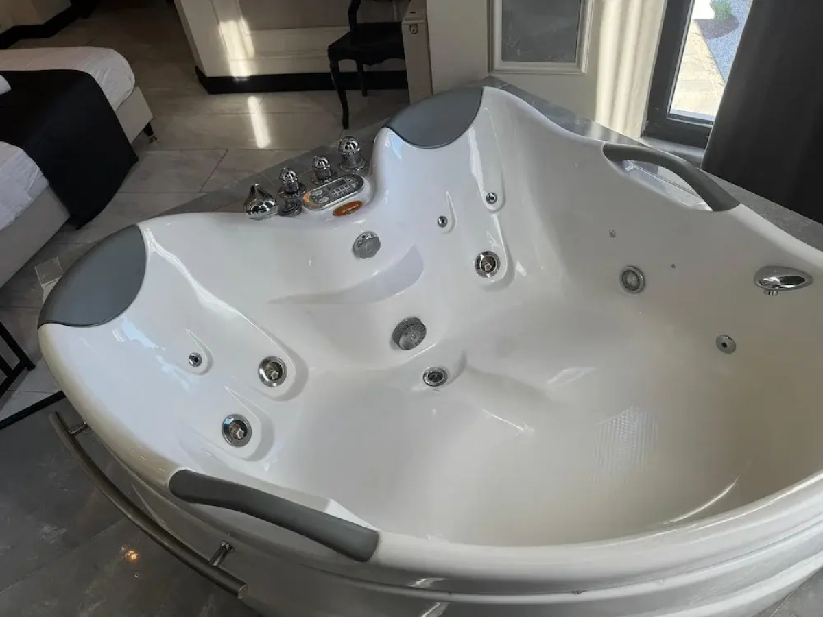 D Twins Airport Hotel