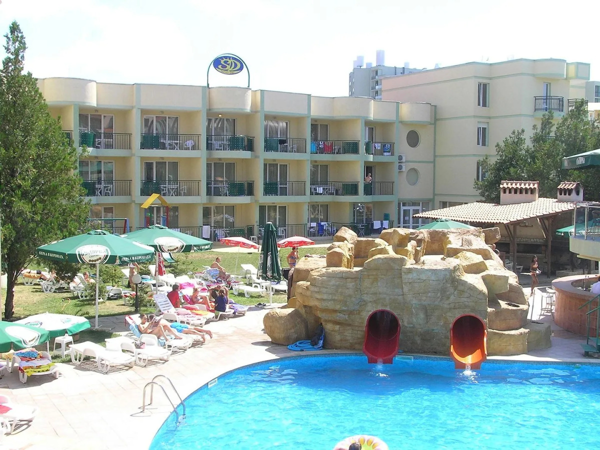 Sunny Day Club Hotel