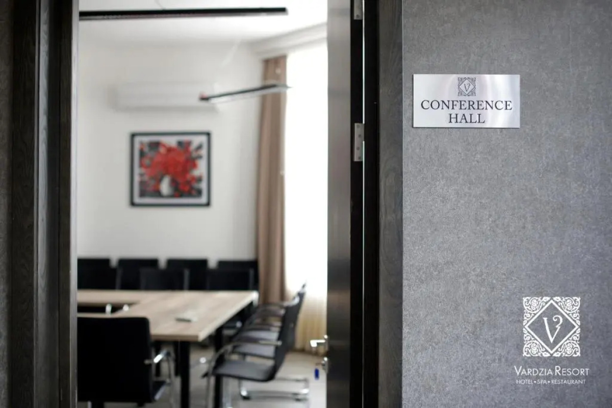 Курорт Vardzia