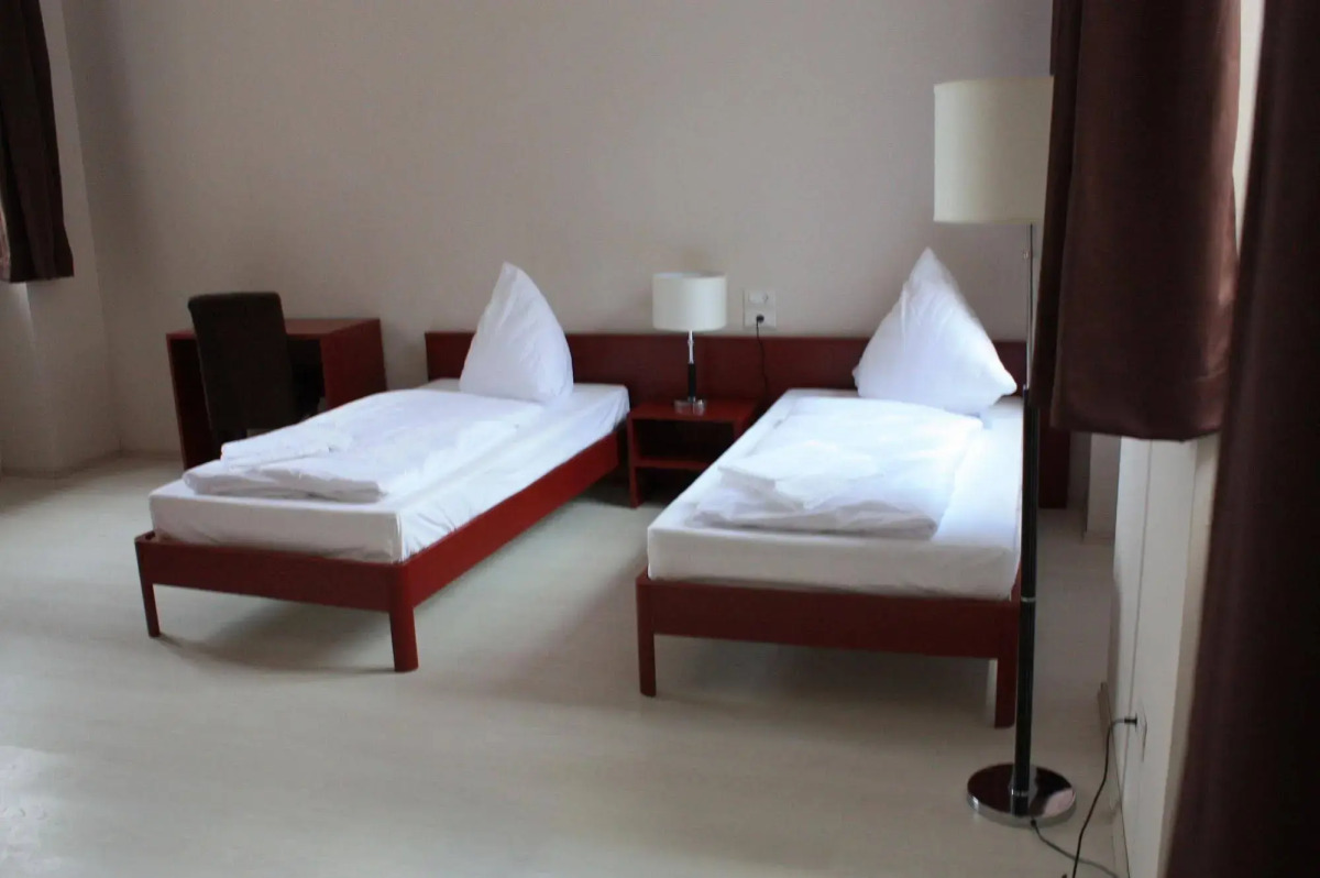 Отель Plus Berlin