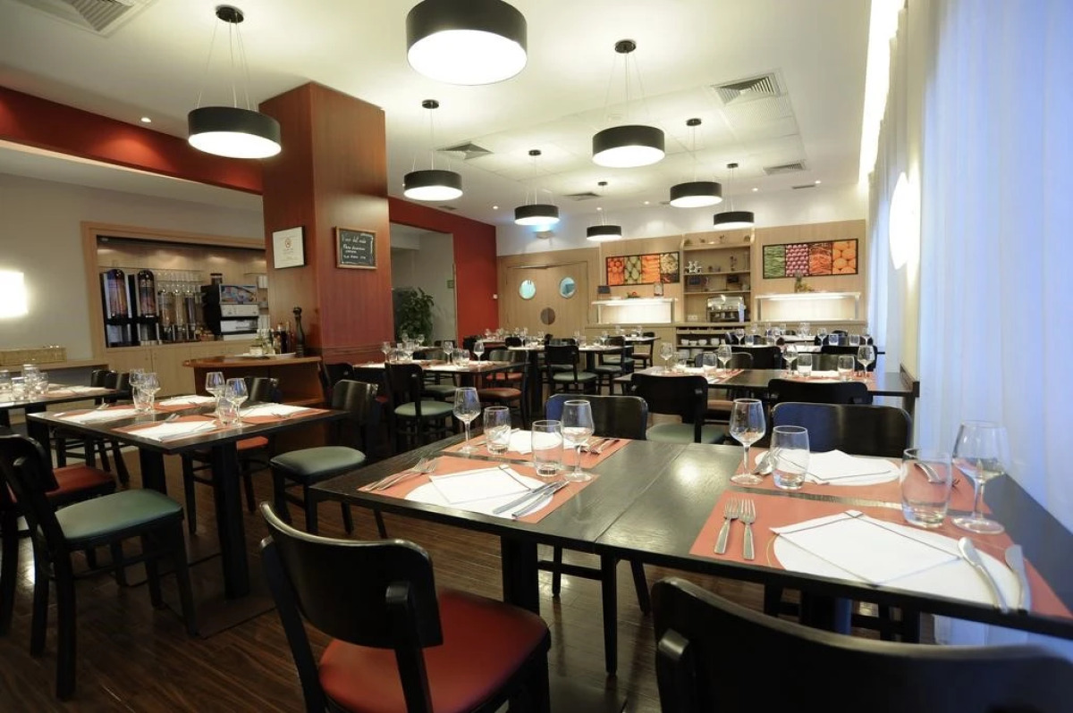 Travelodge BCN Cornella Fira