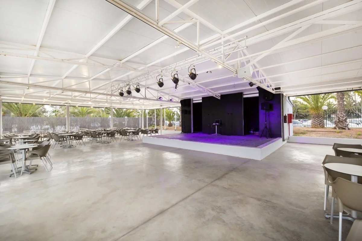 FERGUS Style Bahamas