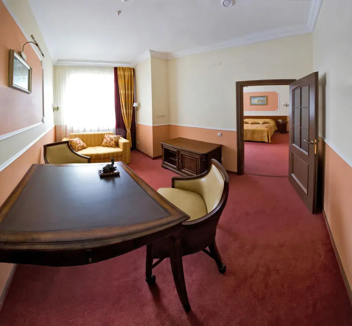 Гостиный Дом