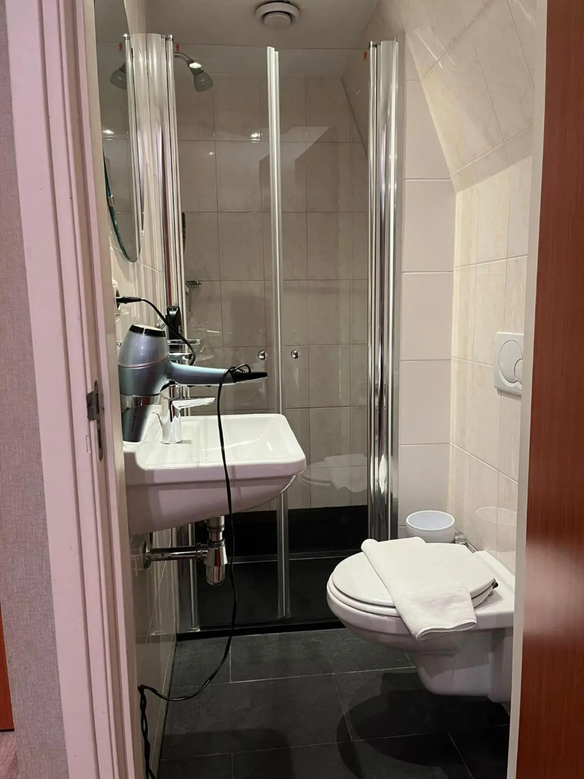 Amsterdam Downtown Hotel