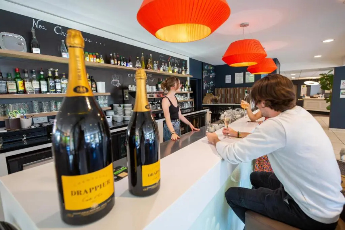 Hostellerie Saint Vincent Beauvais Aéroport