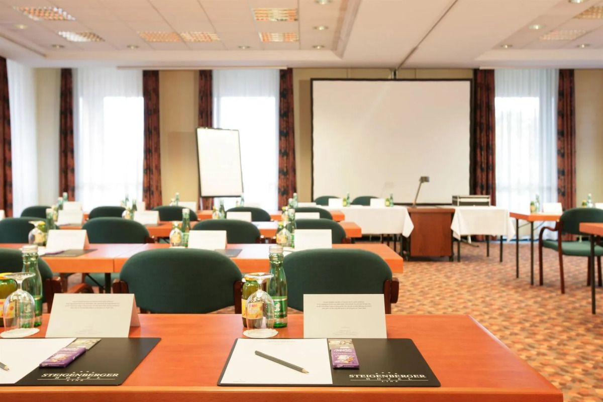 Trans World Hotel Donauwelle