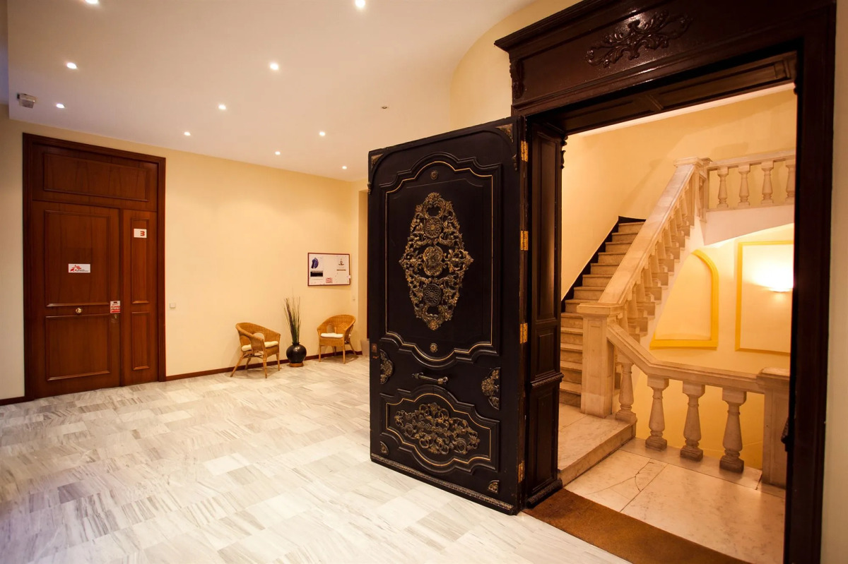 Las Ramblas Pasaje Bacardi Apartments