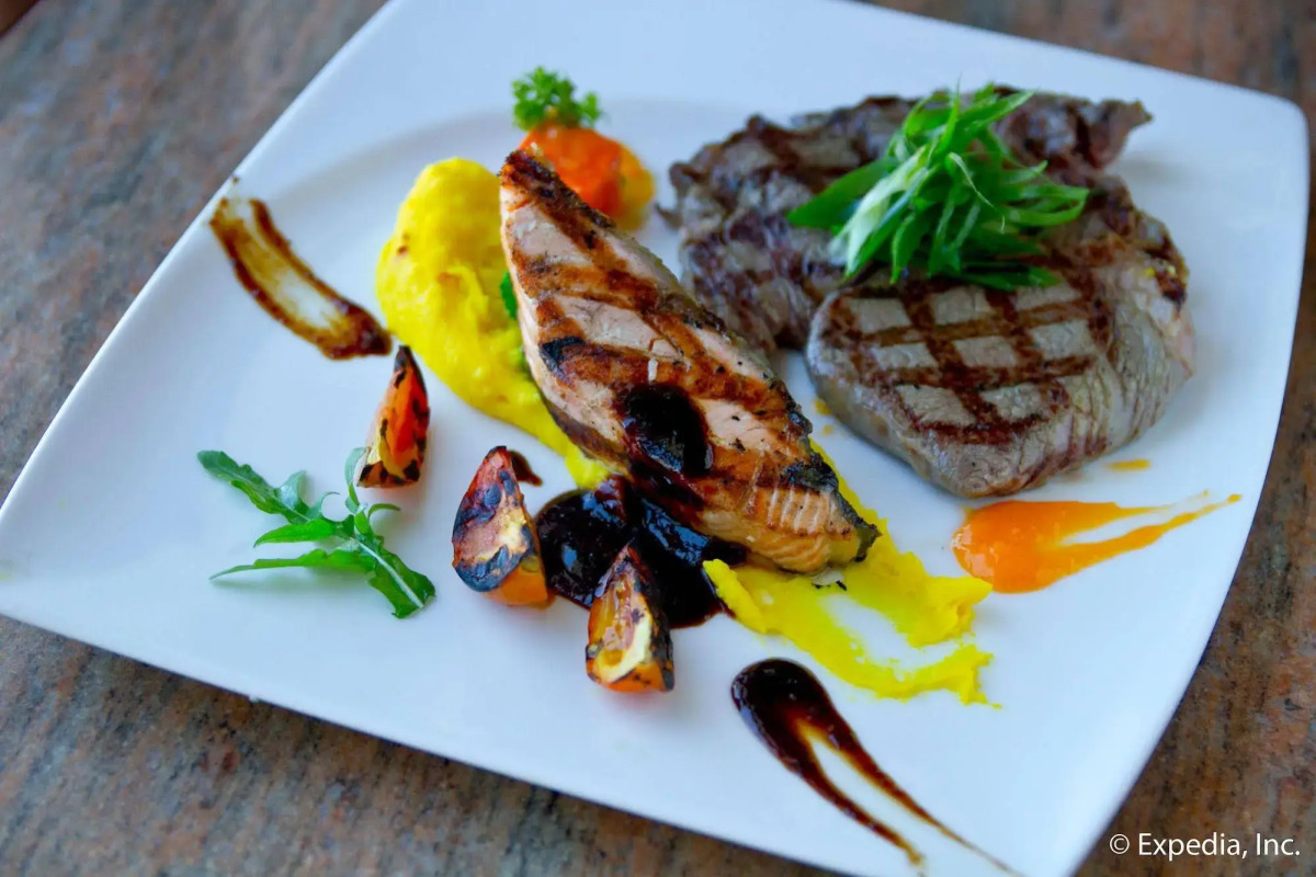 Waterfront Airport Hotel & Casino