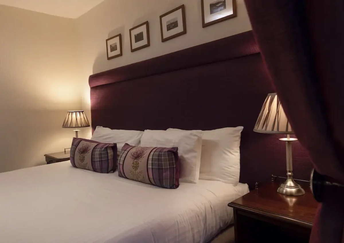 Loch Leven Hotel & Distillery