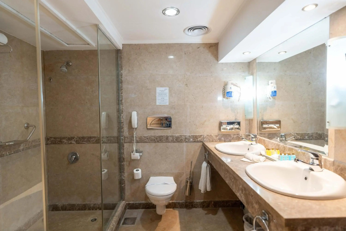 Aracan Eatabe Luxor Hotel