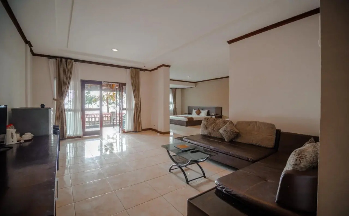 Surya Kencana Seaside Hotel