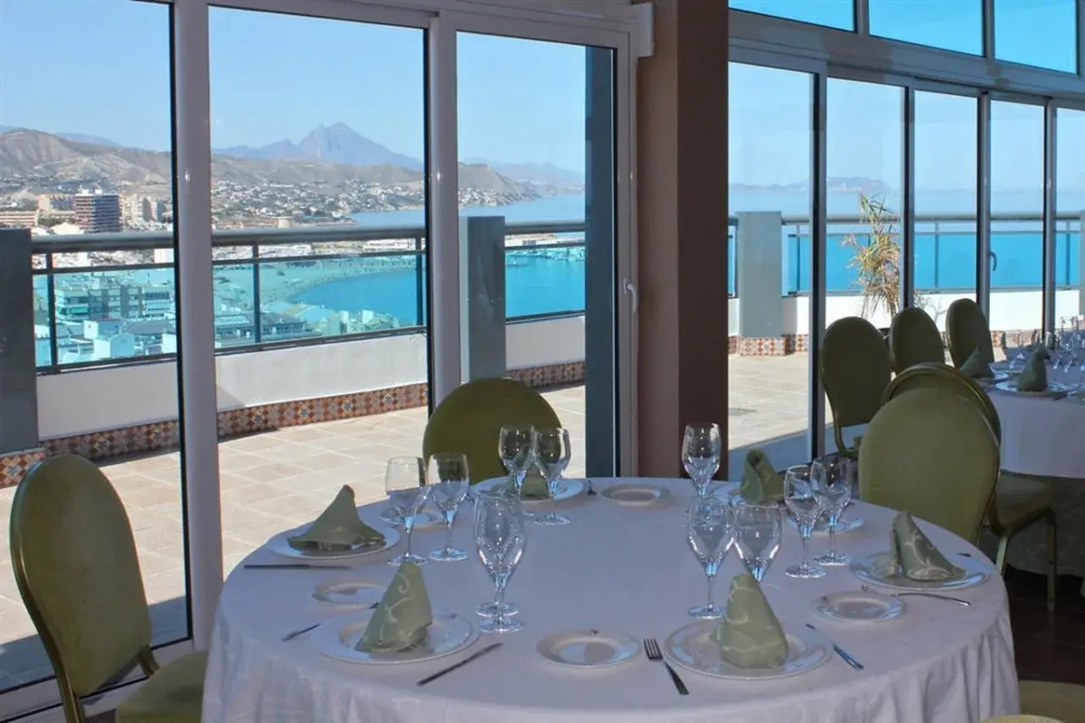 Hotel La Familia Gallo Rojo