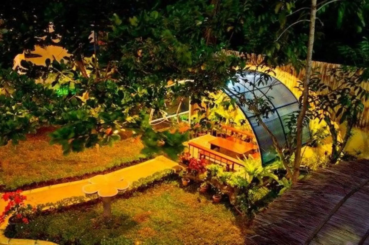 Floral Villarosa Hotel