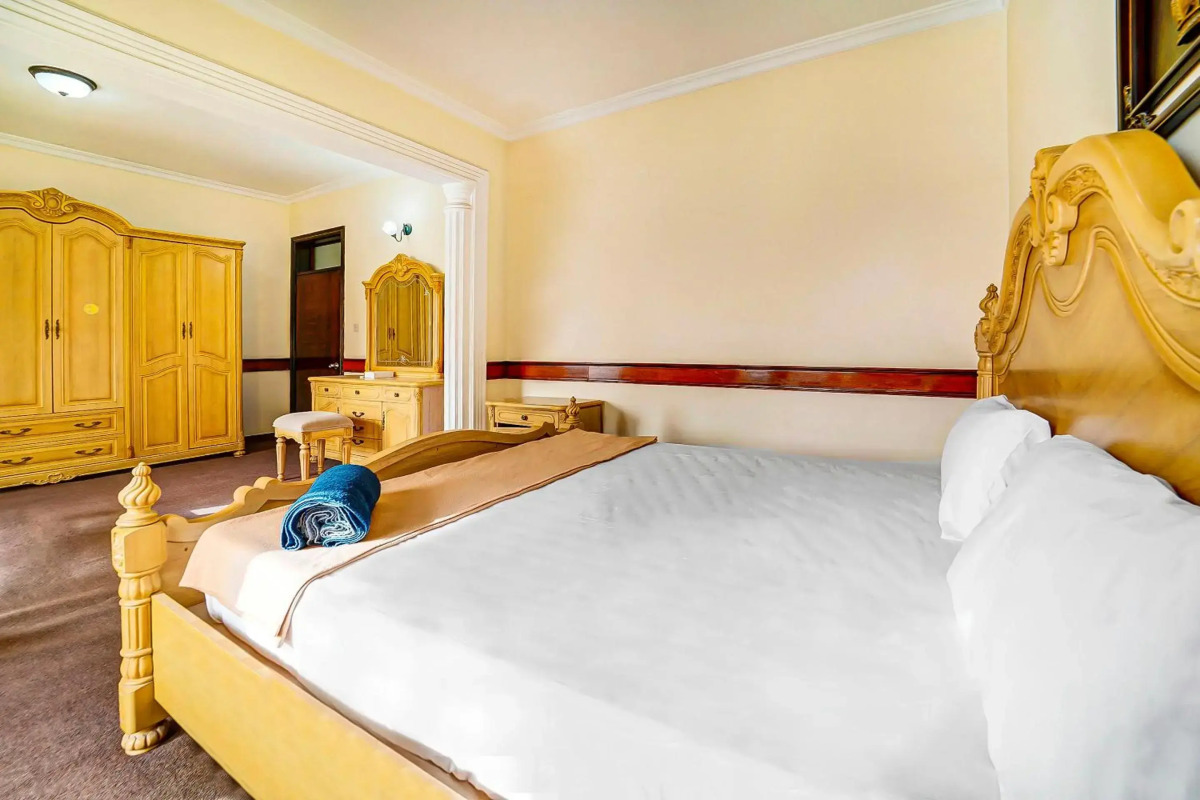 OYO 120 Concord International Hotel