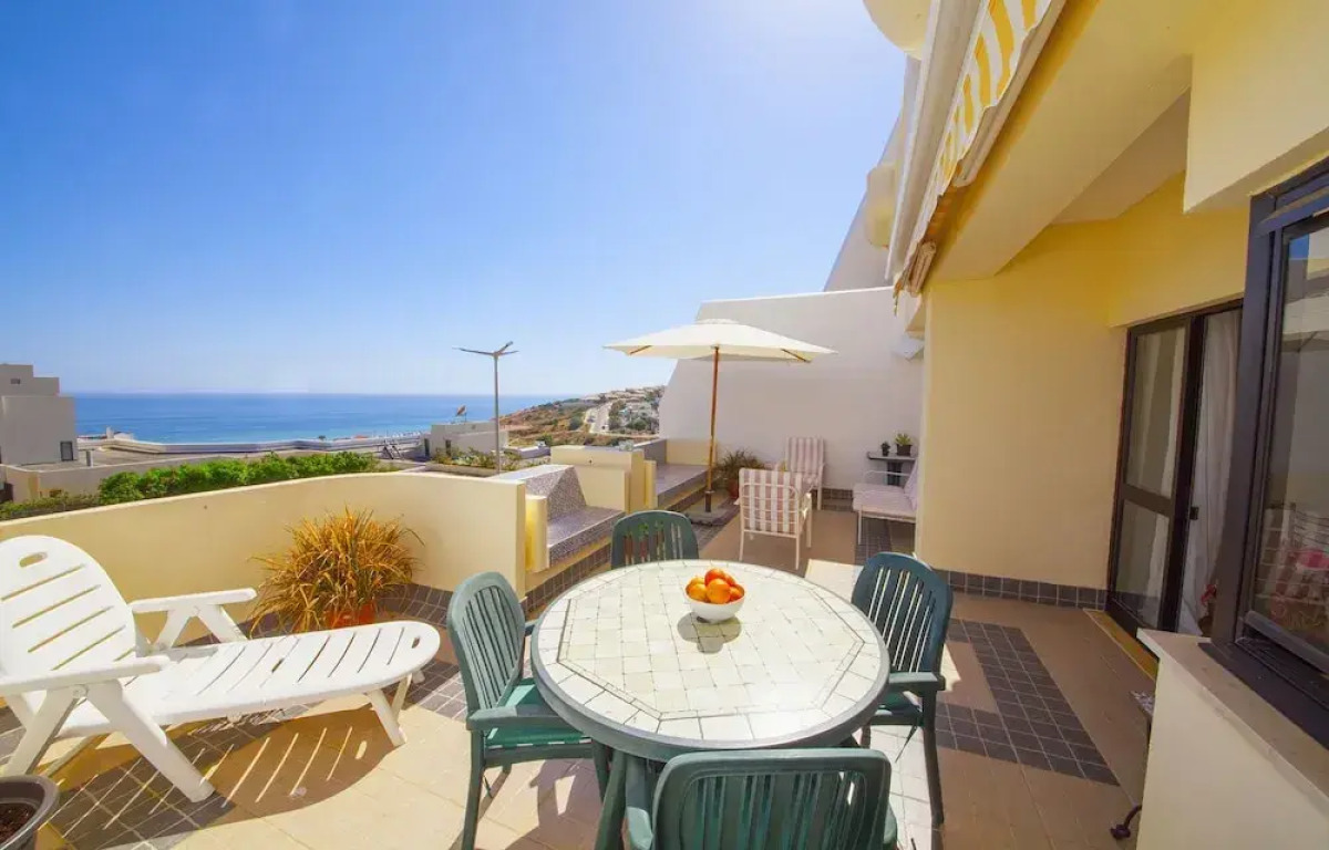 A08 - Magnólia Sea View Apartment by DreamAlgarve