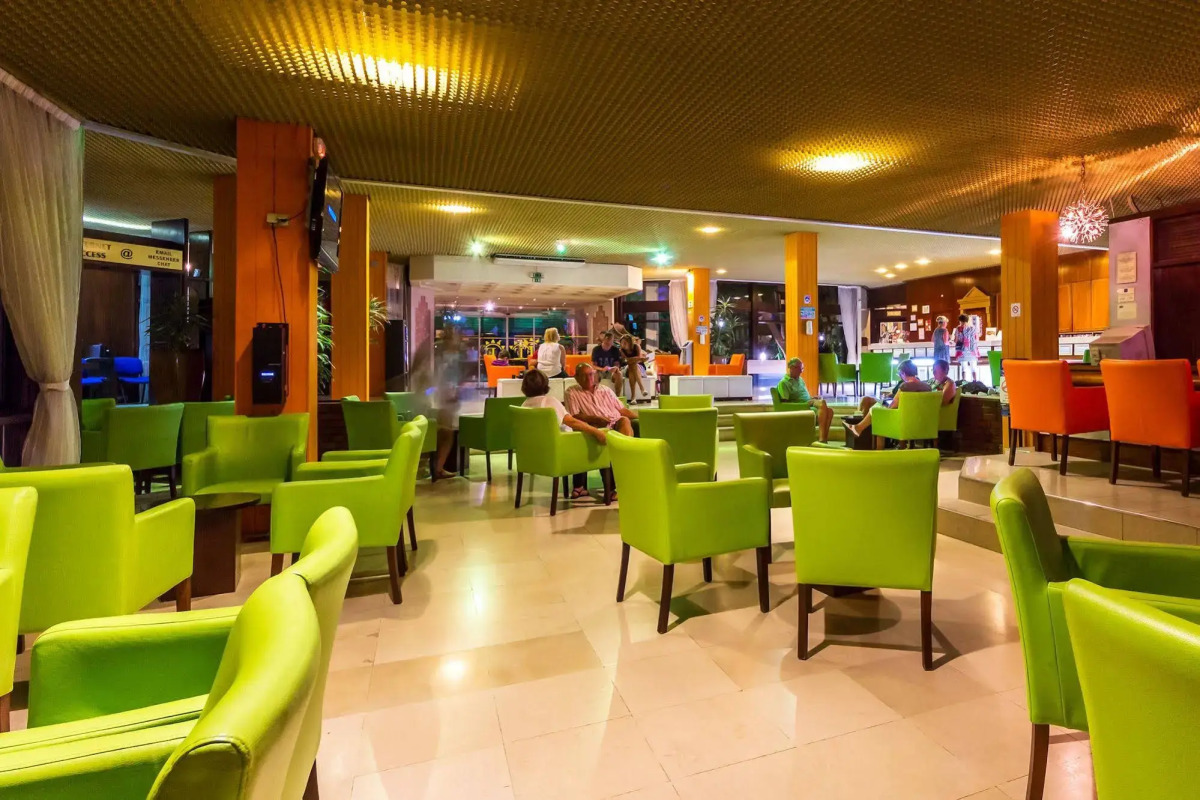 Auramar Beach Resort