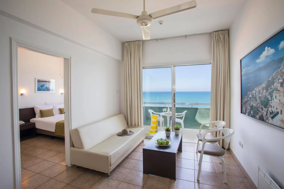Costantiana Beach Hotel Apartments