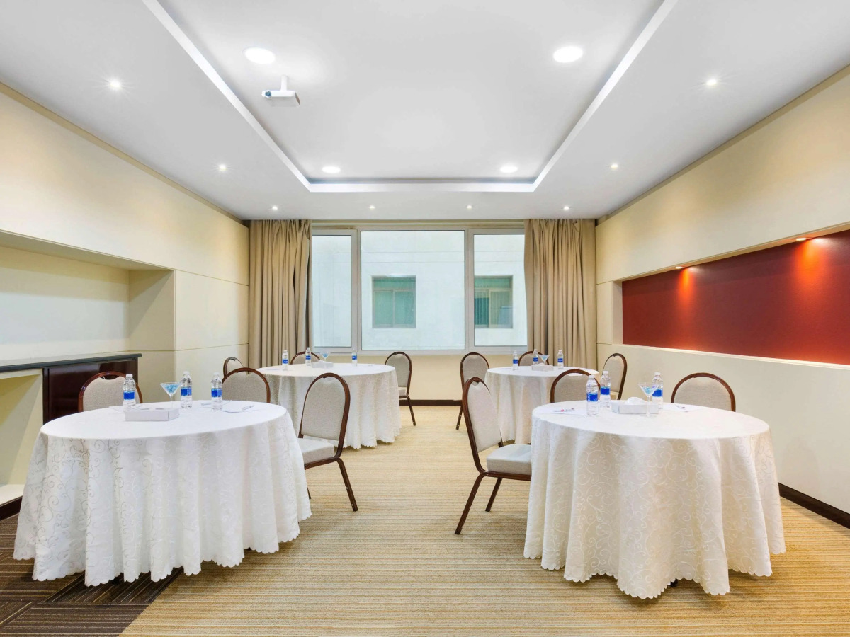 Отель ibis Muscat