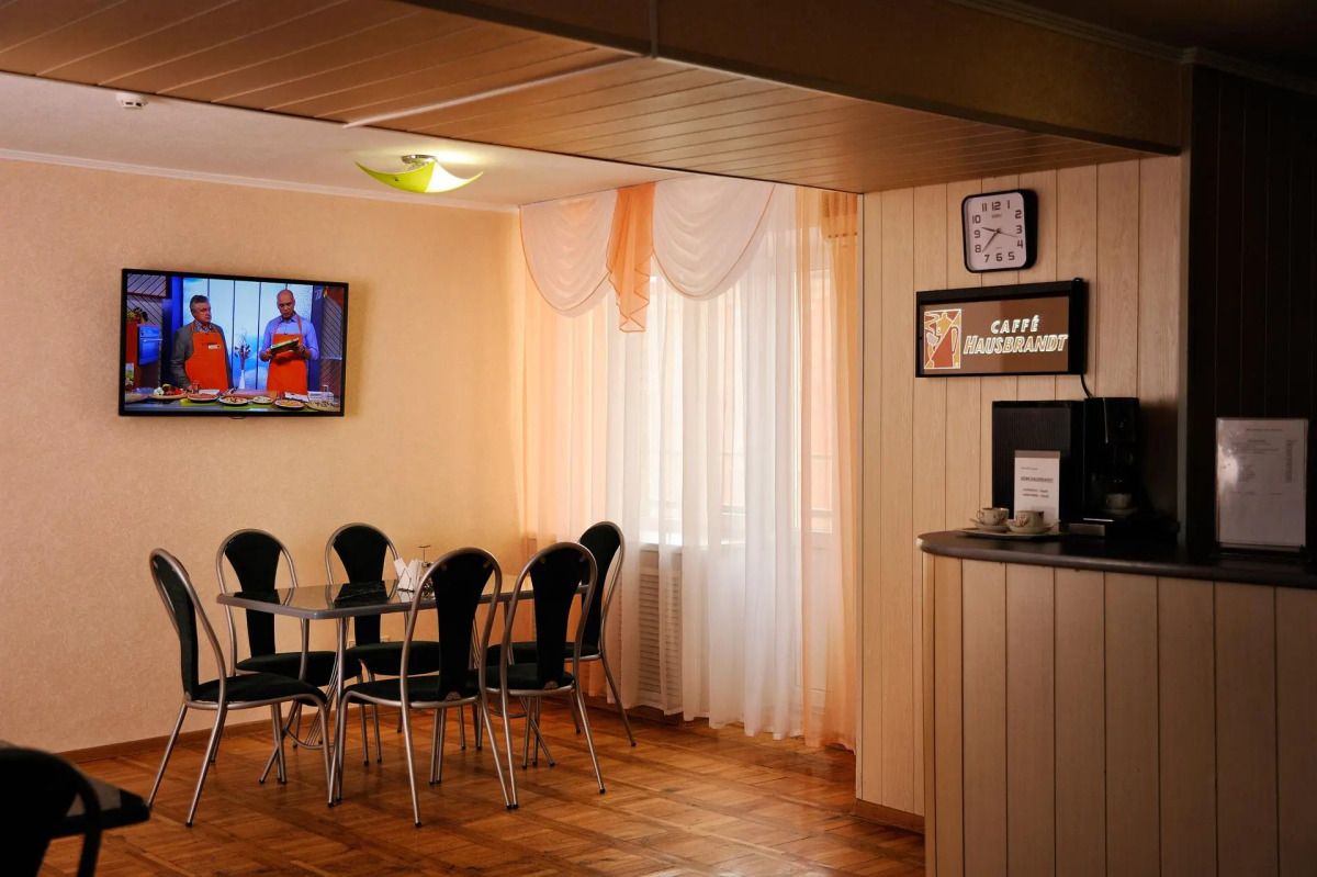 Отель Горняк