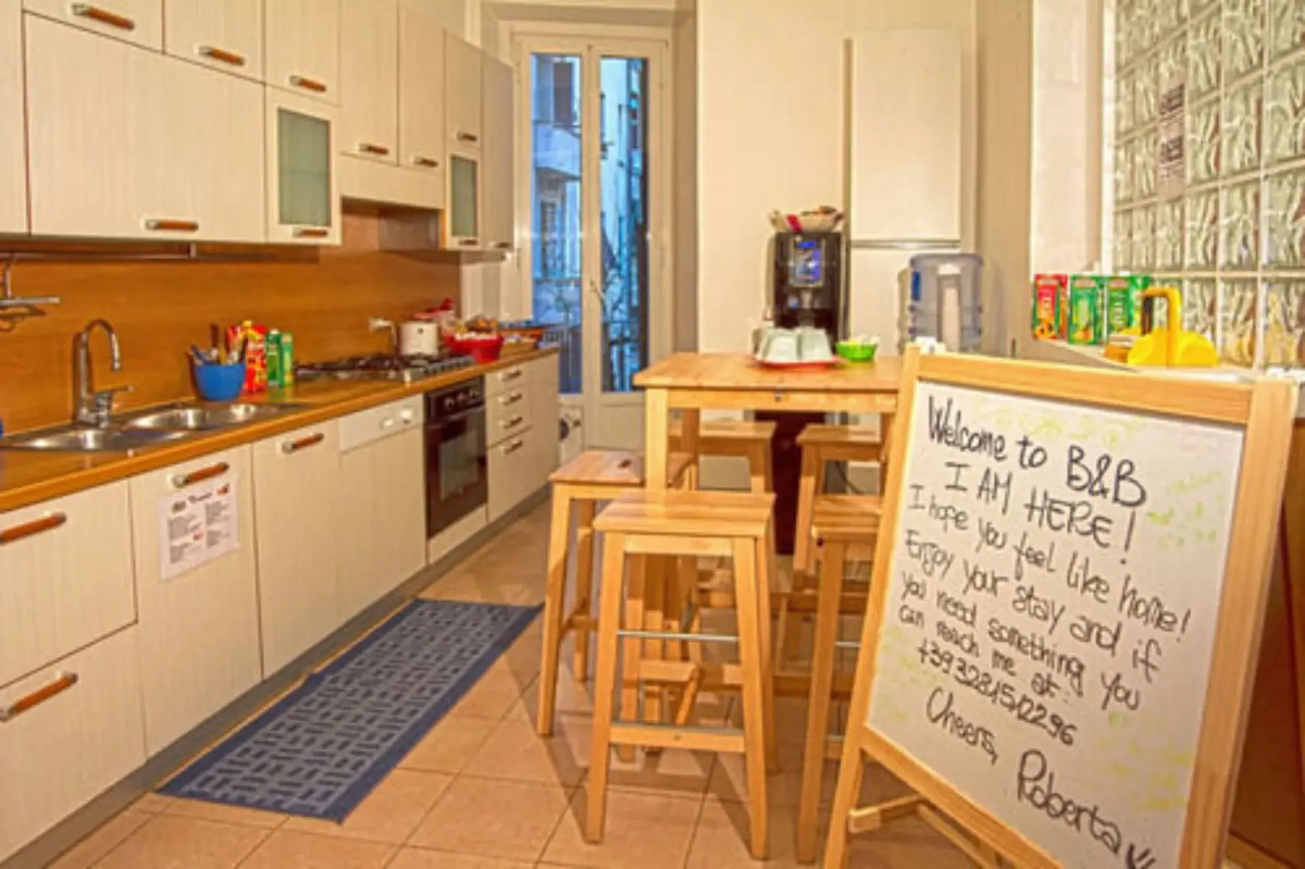 B&B I Am Here Central Station